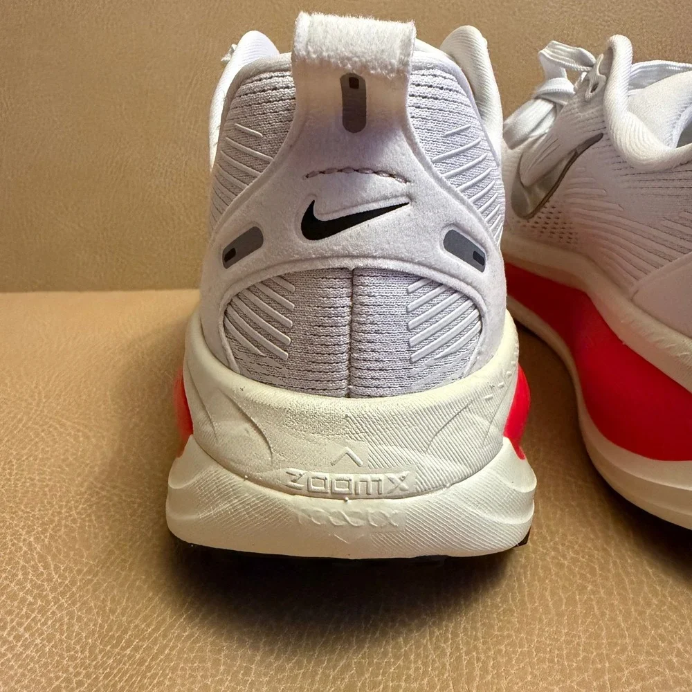 Nike Air Zoom Vomero 18 Mens‎ Road Running Shoes White Red HM6803-001 Size 6.5